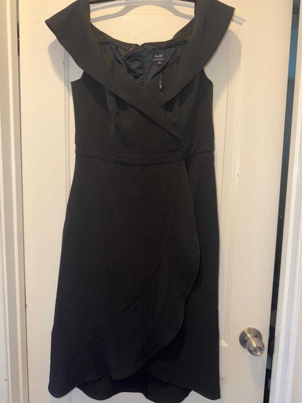 Sandra Darren Black Sleeveless Wrap-Front Midi Dress